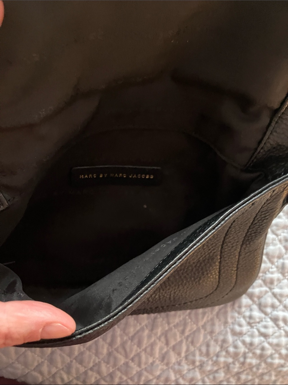 Marc By Marc Jacobs black Leather Crossbody with Gold Bird Hardware - Picture 8 of 11